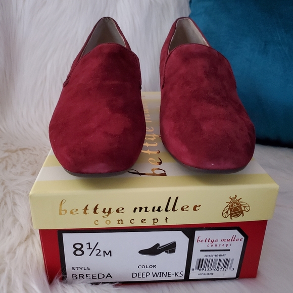 NEW Bettye Muller Breeda Suede Loafers - 8.5M - Picture 7 of 10